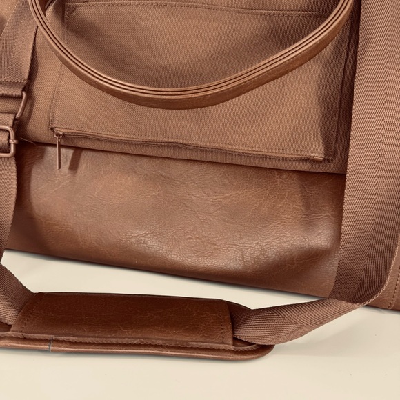 BÉIS The Weekender in Maple - Picture 7 of 13